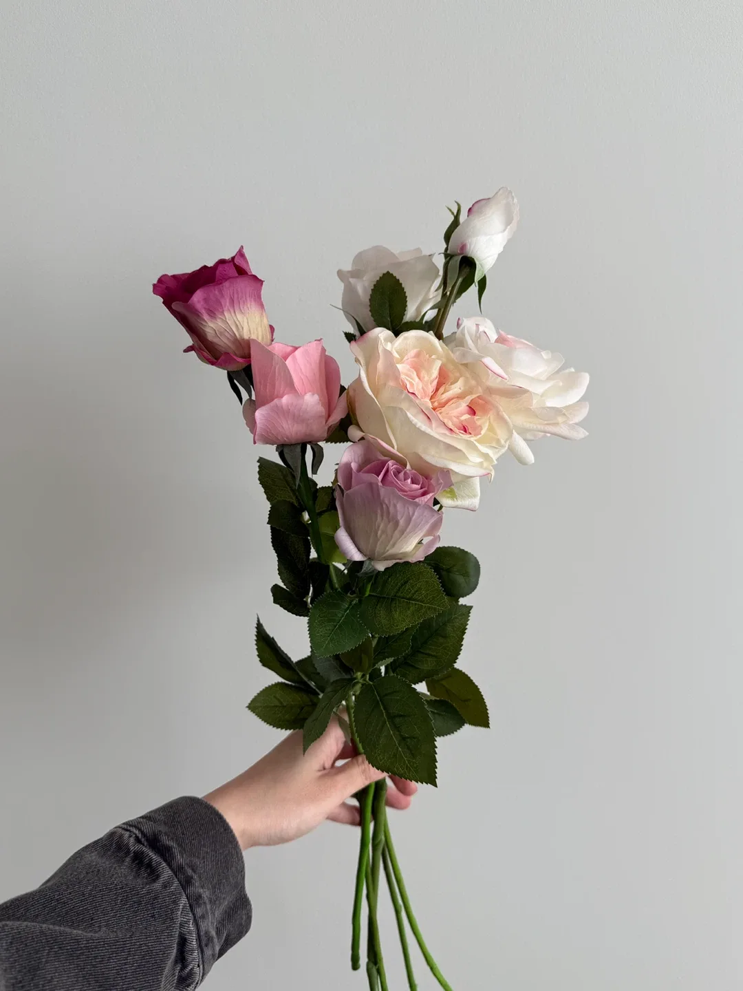 Artificial real like rose bundle