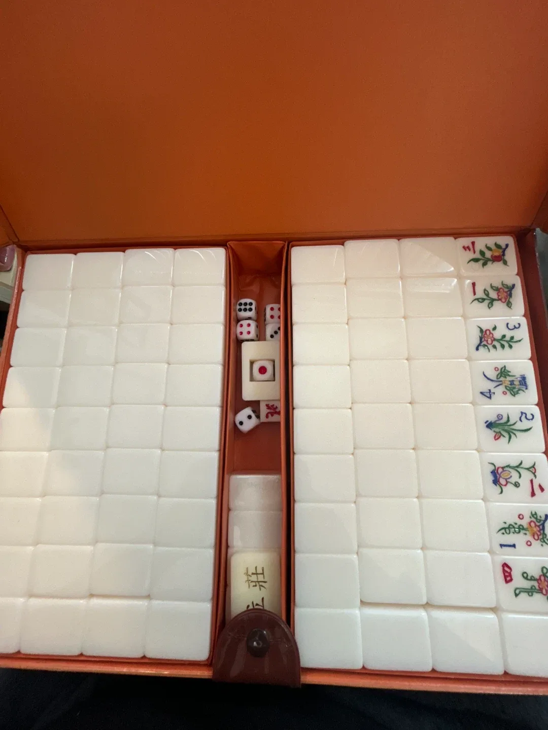 Biu Kee Mahjong Set - MINT - Open to all offers! thumbnail