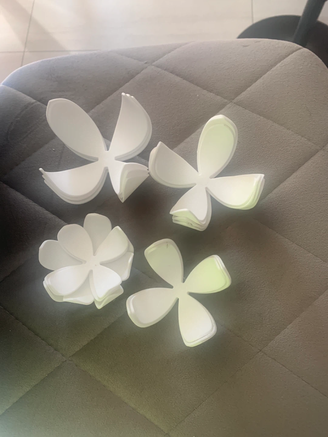 White Flower Wall Decor - photo 2