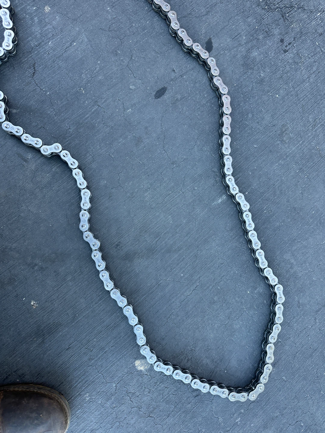 Motorcycle Drive Chain - 520 FPO