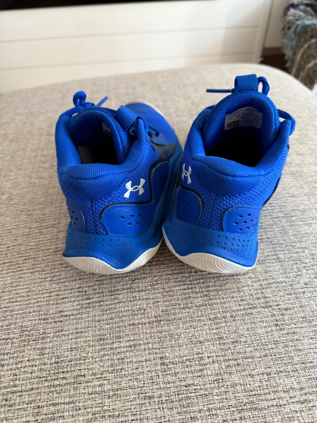 Under Armour Kids' Basketball Shoes size 5 - photo 5