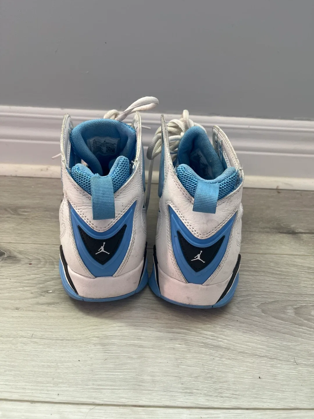 Jordan True Flight Blue/White US 9.5 image indicator(3)