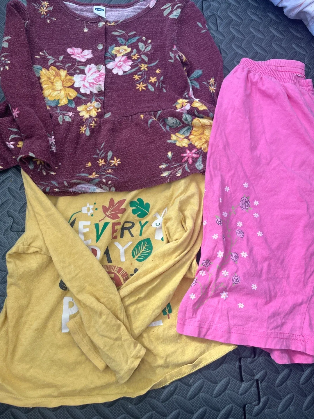 4T-5T Old Navy Kids Clothes Bundle - Size 4T thumbnail