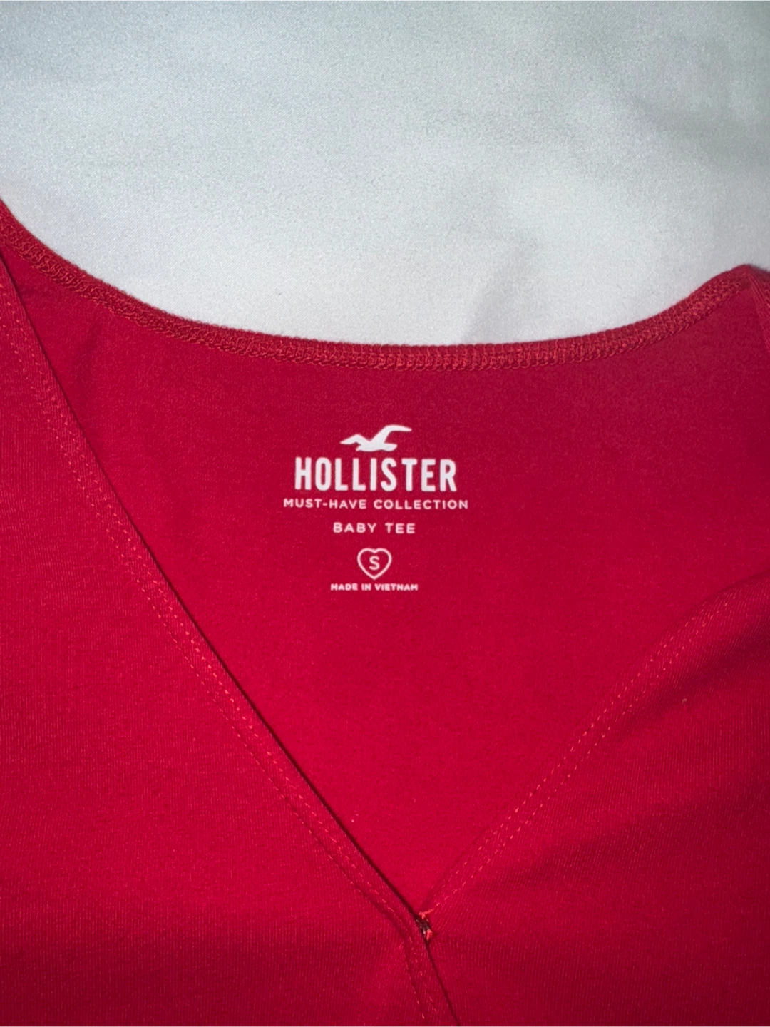 Hollister Red Baby Tee - Size S - photo 3