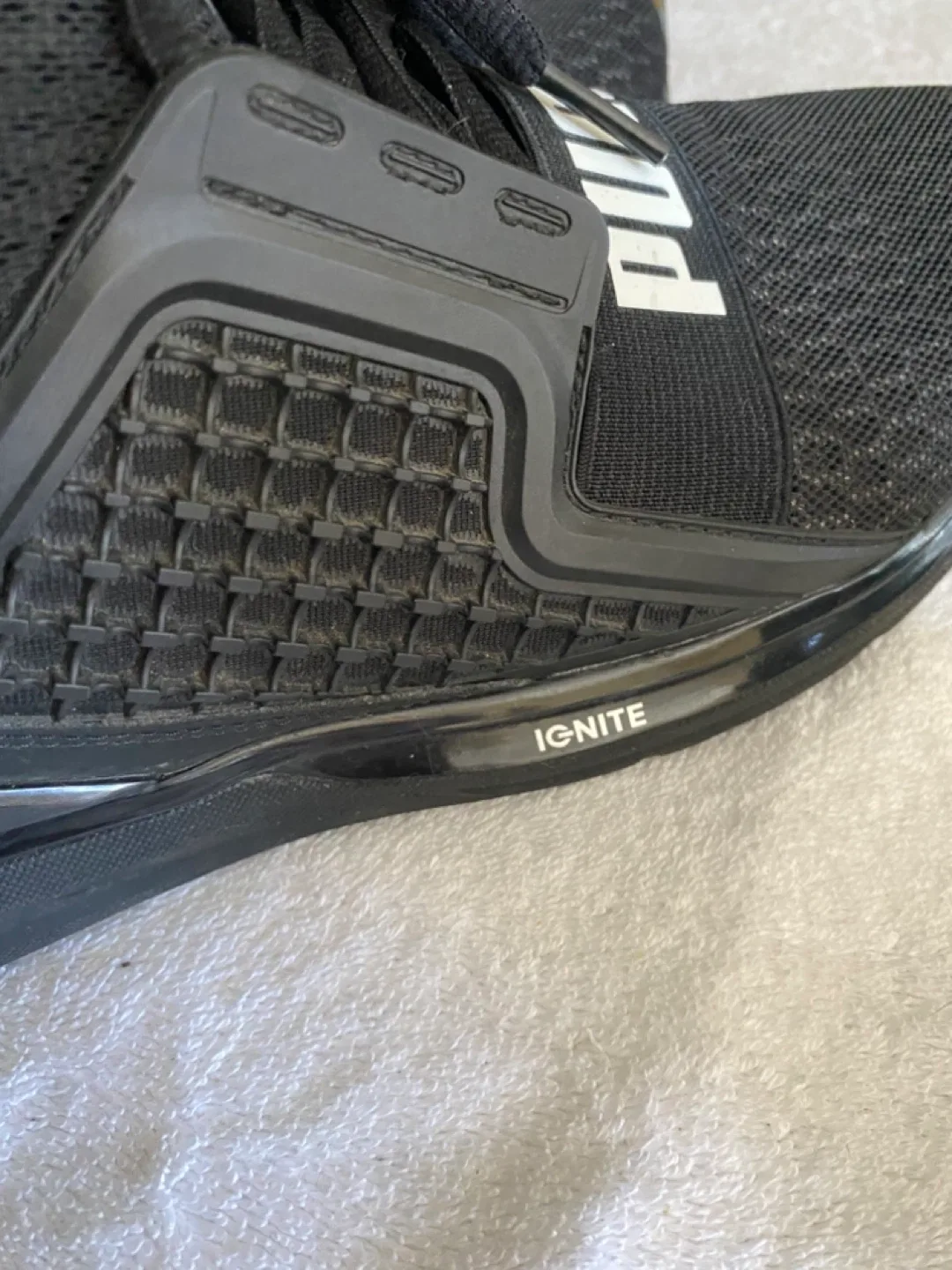 Puma Ignite Black Sneakers image indicator(7)