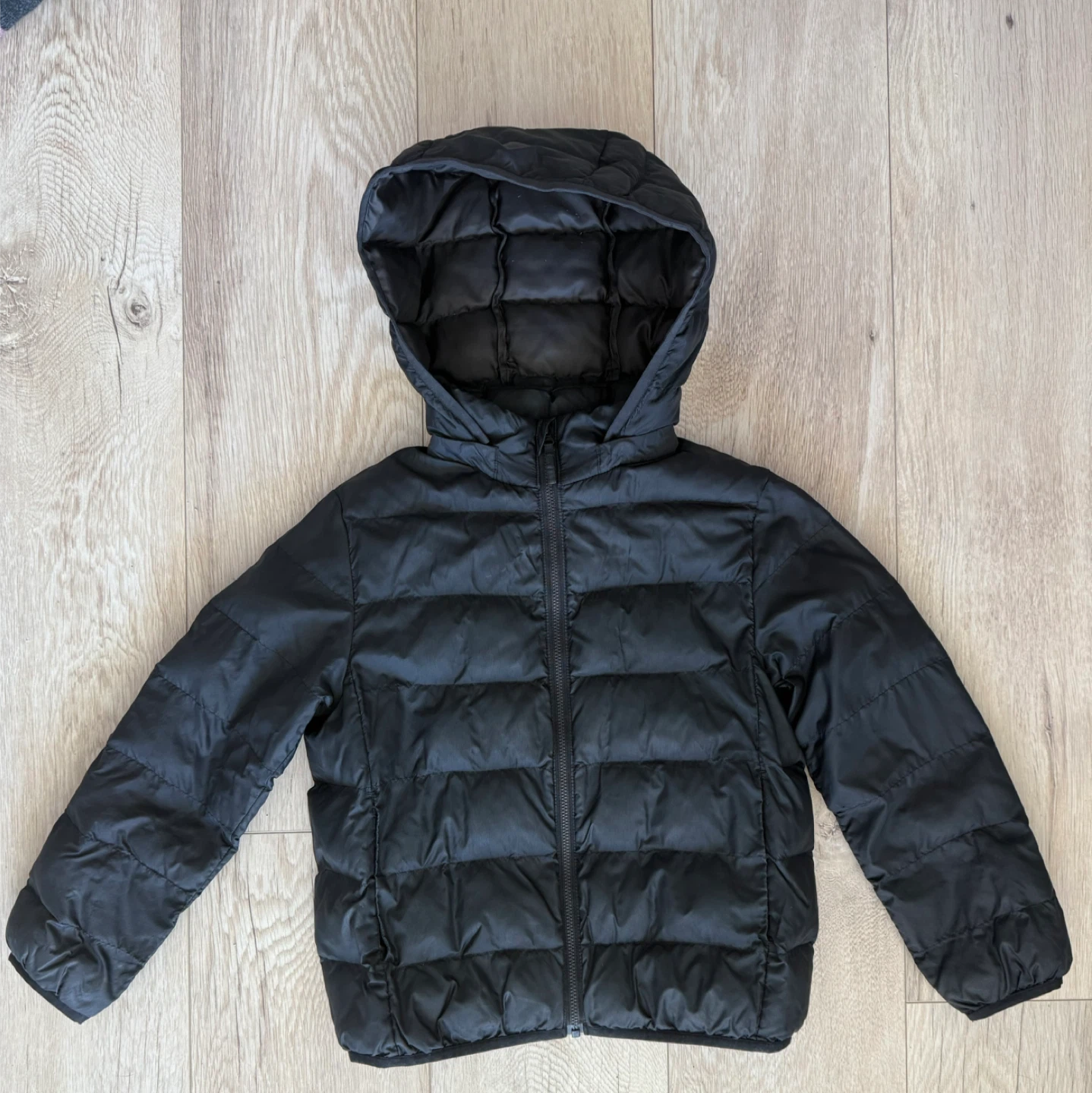 Uniqlo Black Puffer Jacket - Size 7-8