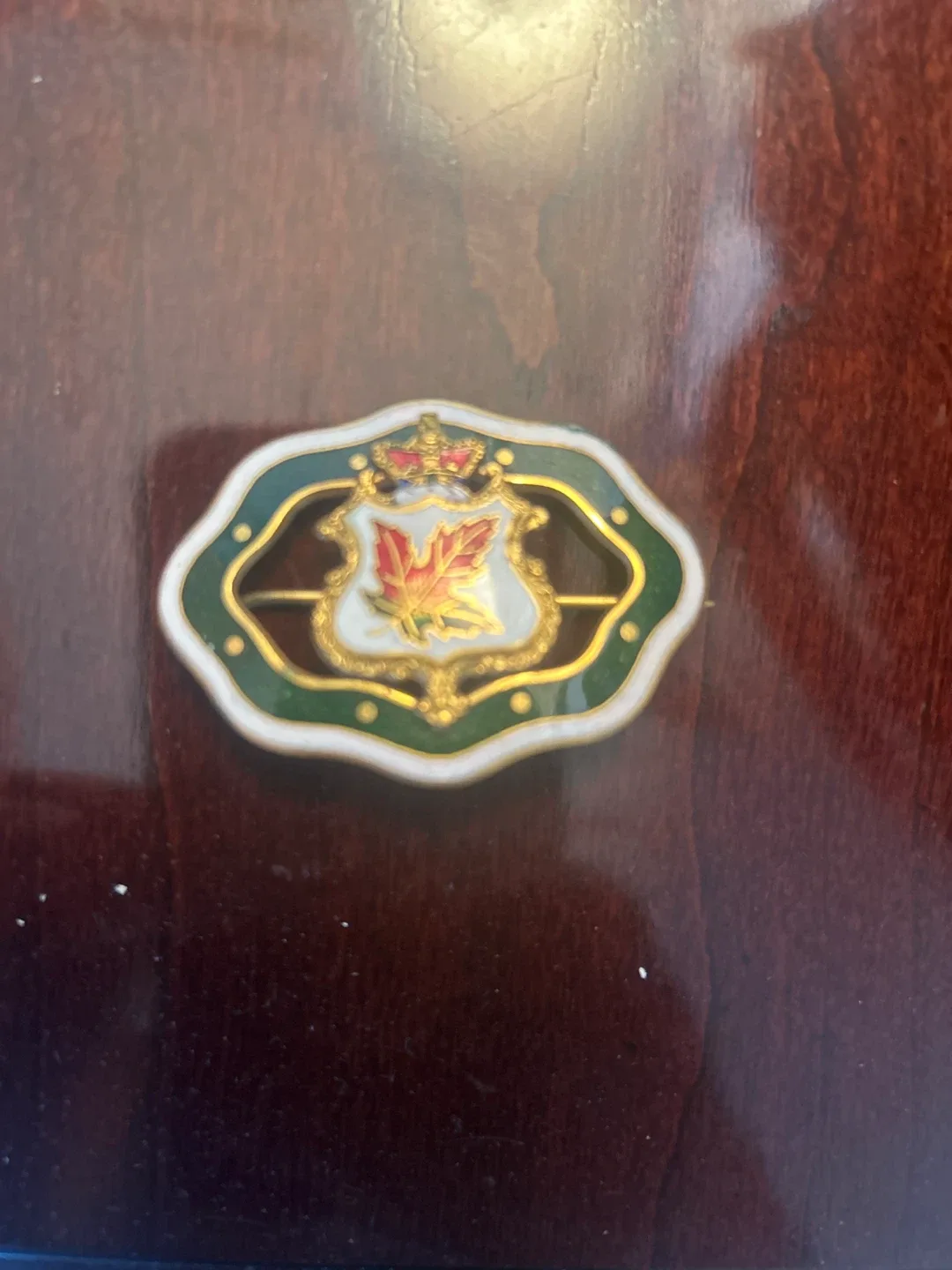 Vintage Canadian Maple Leaf Pin thumbnail