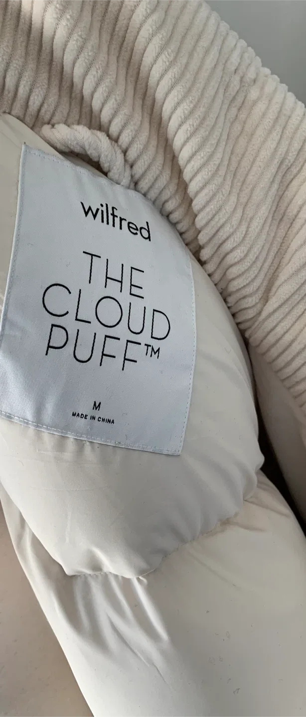 The Cloud Puff Aritzia M image indicator(6)