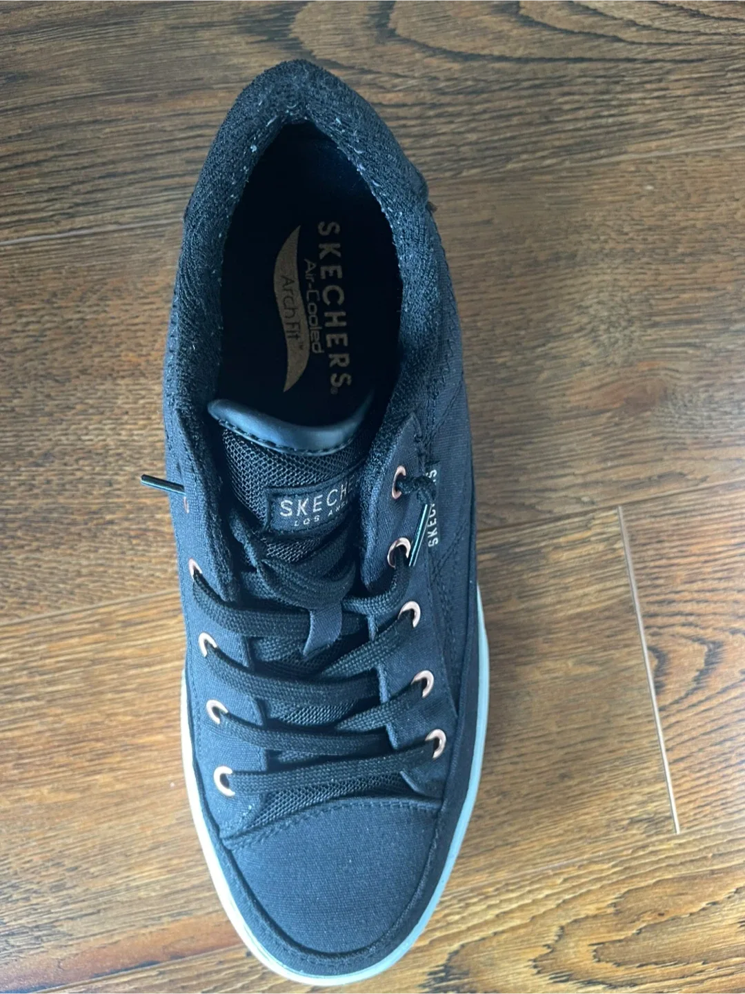 Skechers Arch Fit Air-Cooled Black Sneakers - Size 8 image indicator(2)