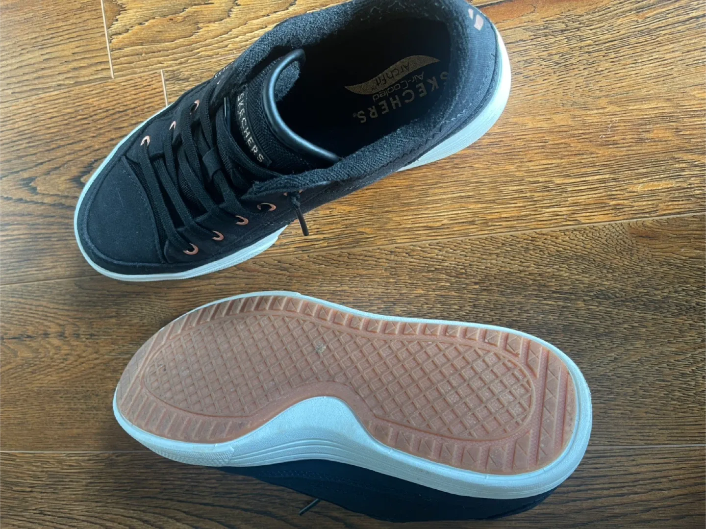 Skechers Arch Fit Air-Cooled Black Sneakers - Size 8 image indicator(4)