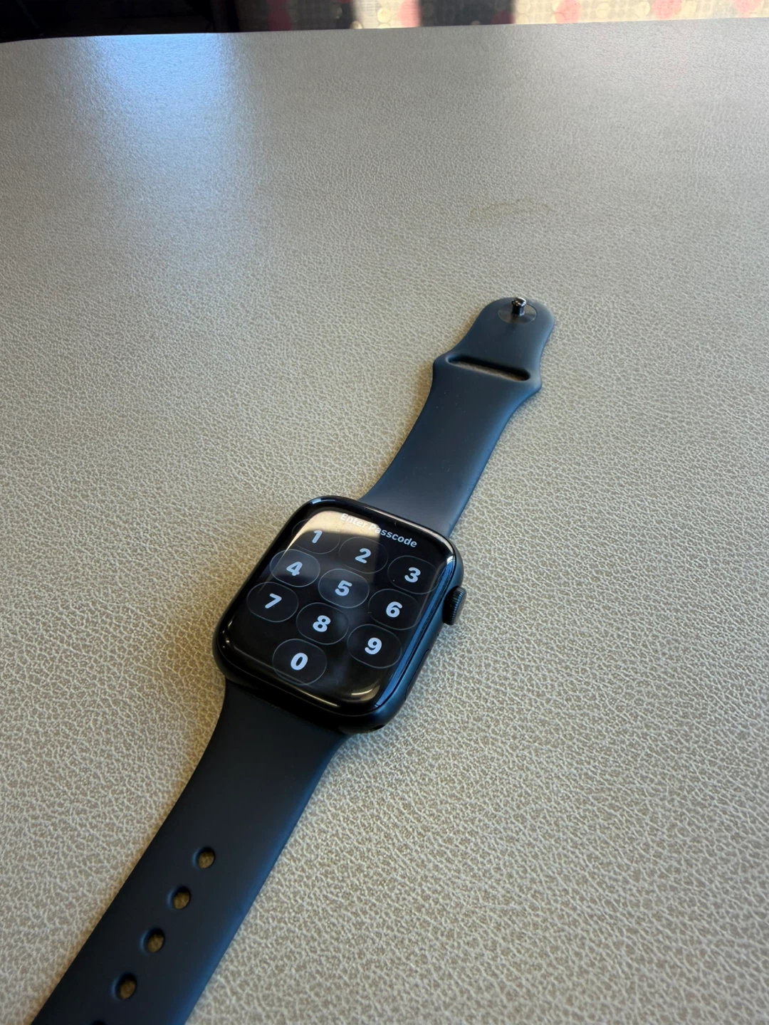 Clean Apple Watch - Black series 9 45MM no dent - photo 2
