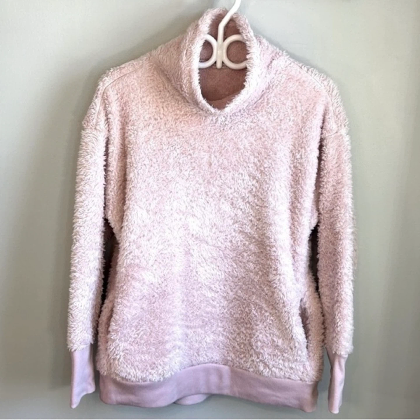 Winners Fuzzy Teddy Long Sleeve Turtleneck Sweater Size M Winter