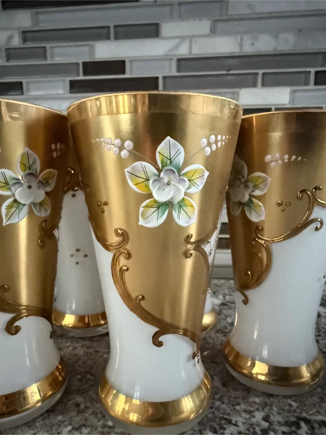 Vintage Gold & White Floral Pitcher with 6 Glasses image indicator(5)