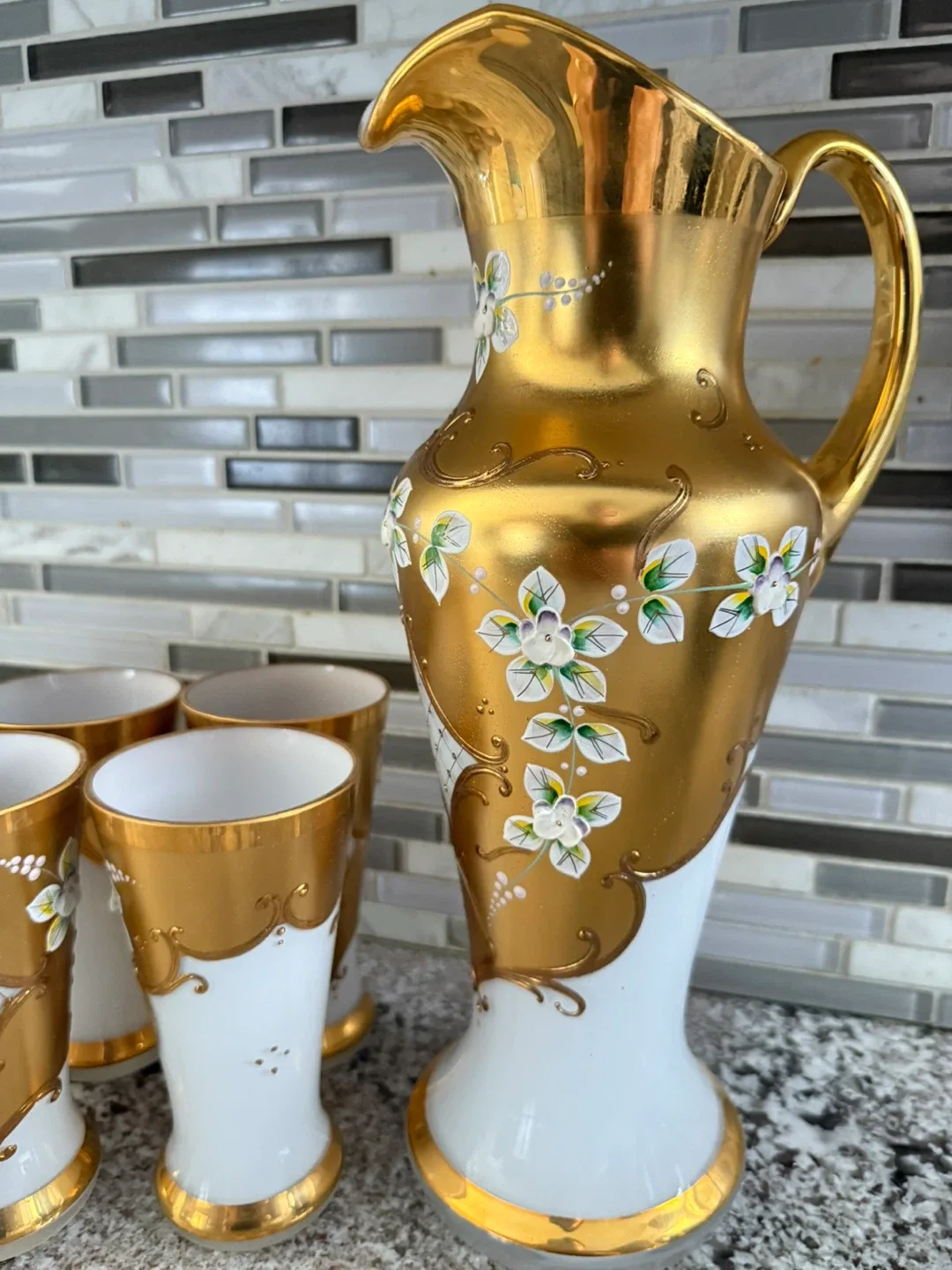 Vintage Gold & White Floral Pitcher with 6 Glasses image indicator(4)