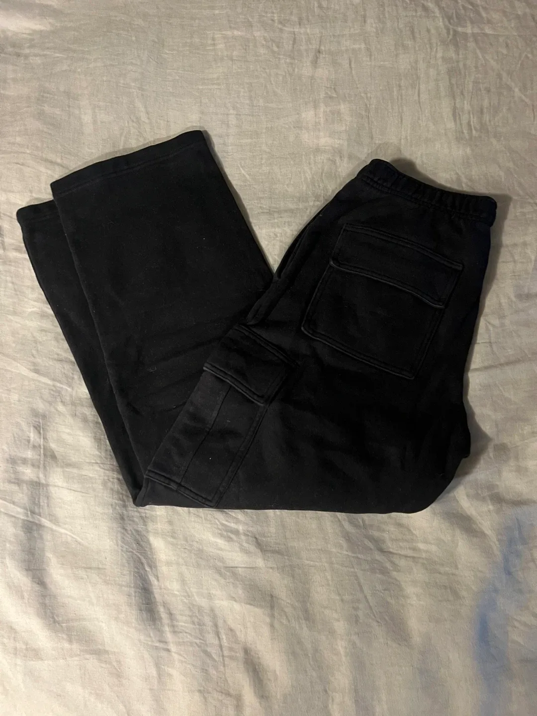 Aritzia TNA Cozy Sweatfleece Mega Cargo™ Sweatpant - medium image indicator(4)