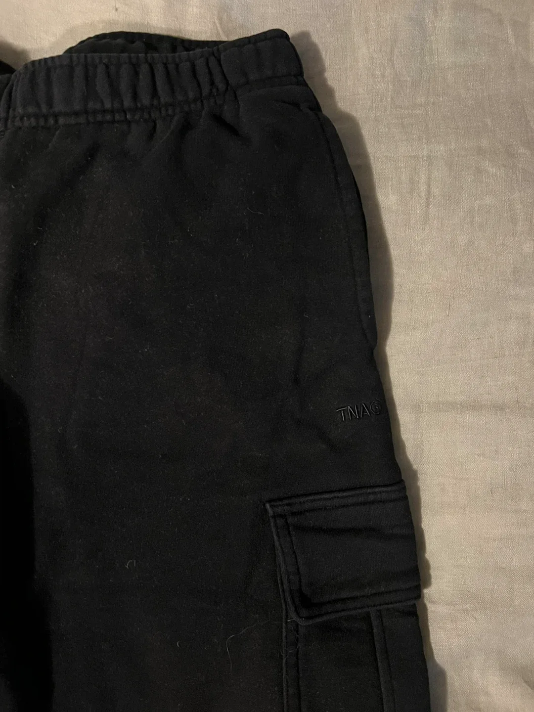 Aritzia TNA Cozy Sweatfleece Mega Cargo™ Sweatpant - medium image indicator(5)