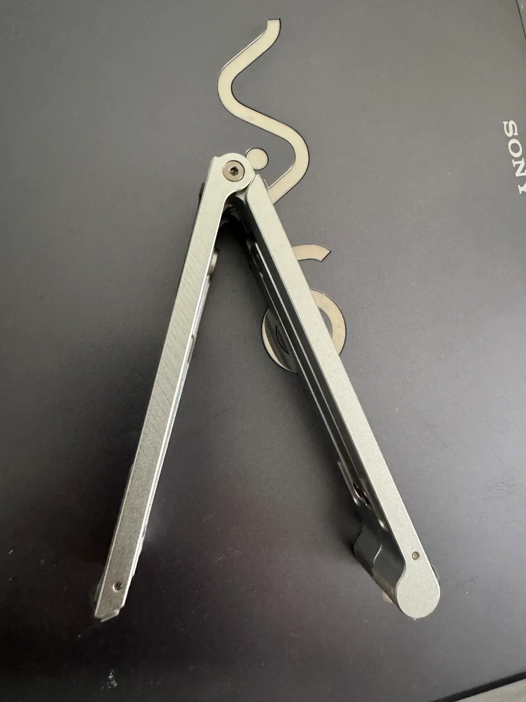 Adjustable Laptop Stand - Silver image indicator(6)