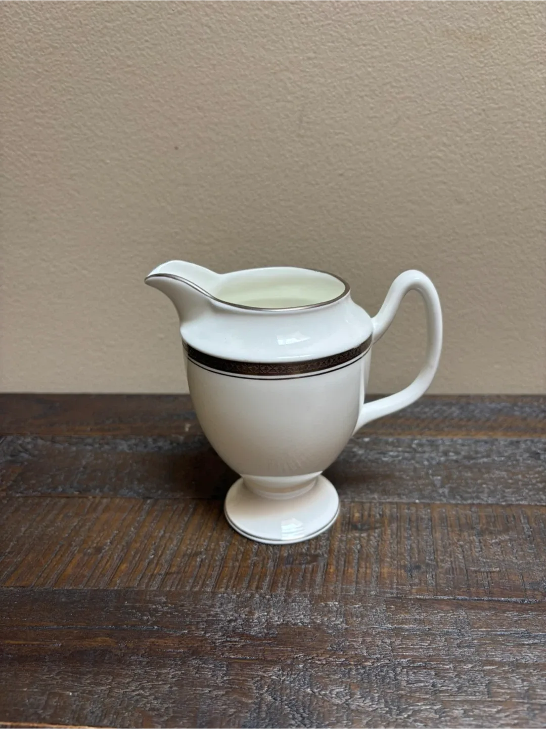 🧡Coalport Elite Platinum creamer thumbnail