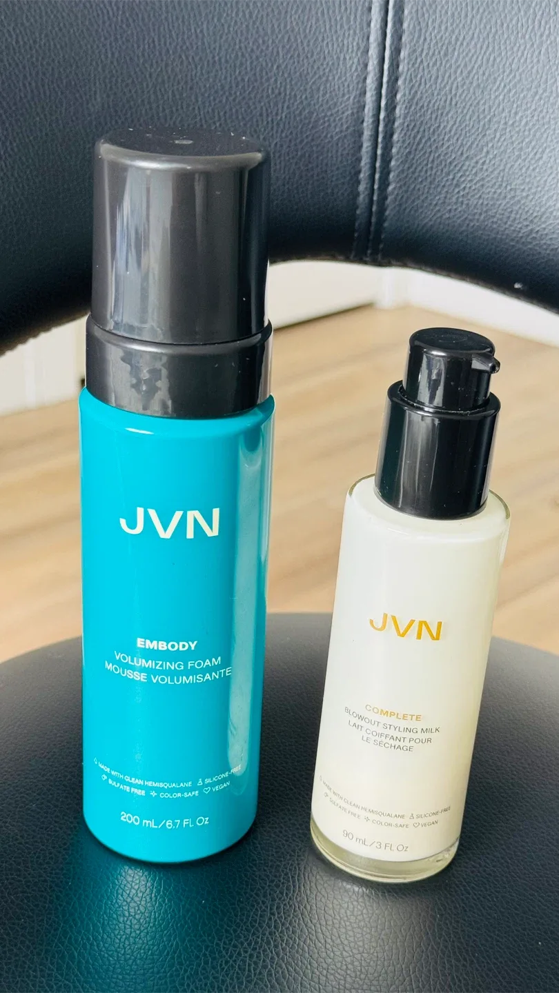 Mixed Lot of Beauty Products image indicator(2)