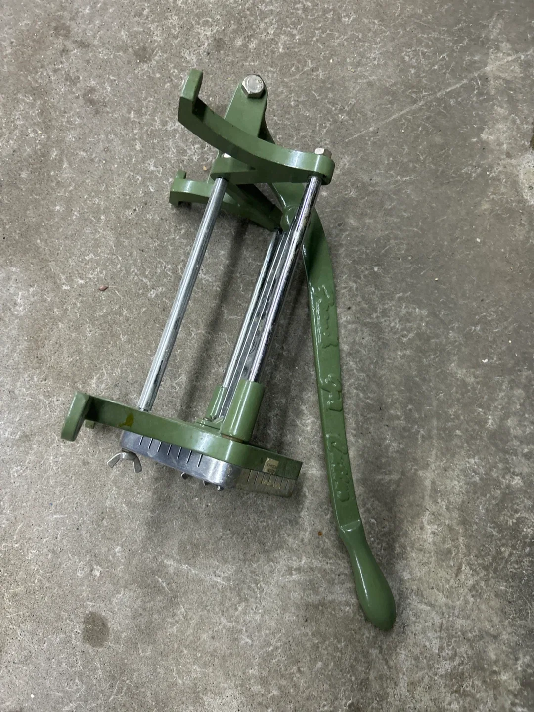 🧡 Commercial French Fry Cutter image indicator(4)