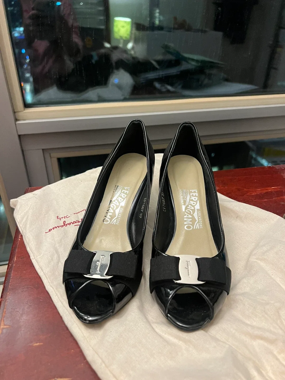 Salvatore Ferragamo Patent leather heels - Black Size 37 thumbnail