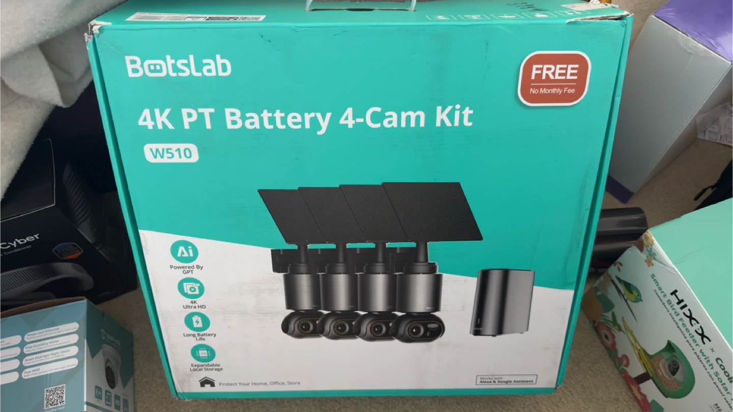 Security Camera Kit with 4 Cameras. (BRAND NEW!)
