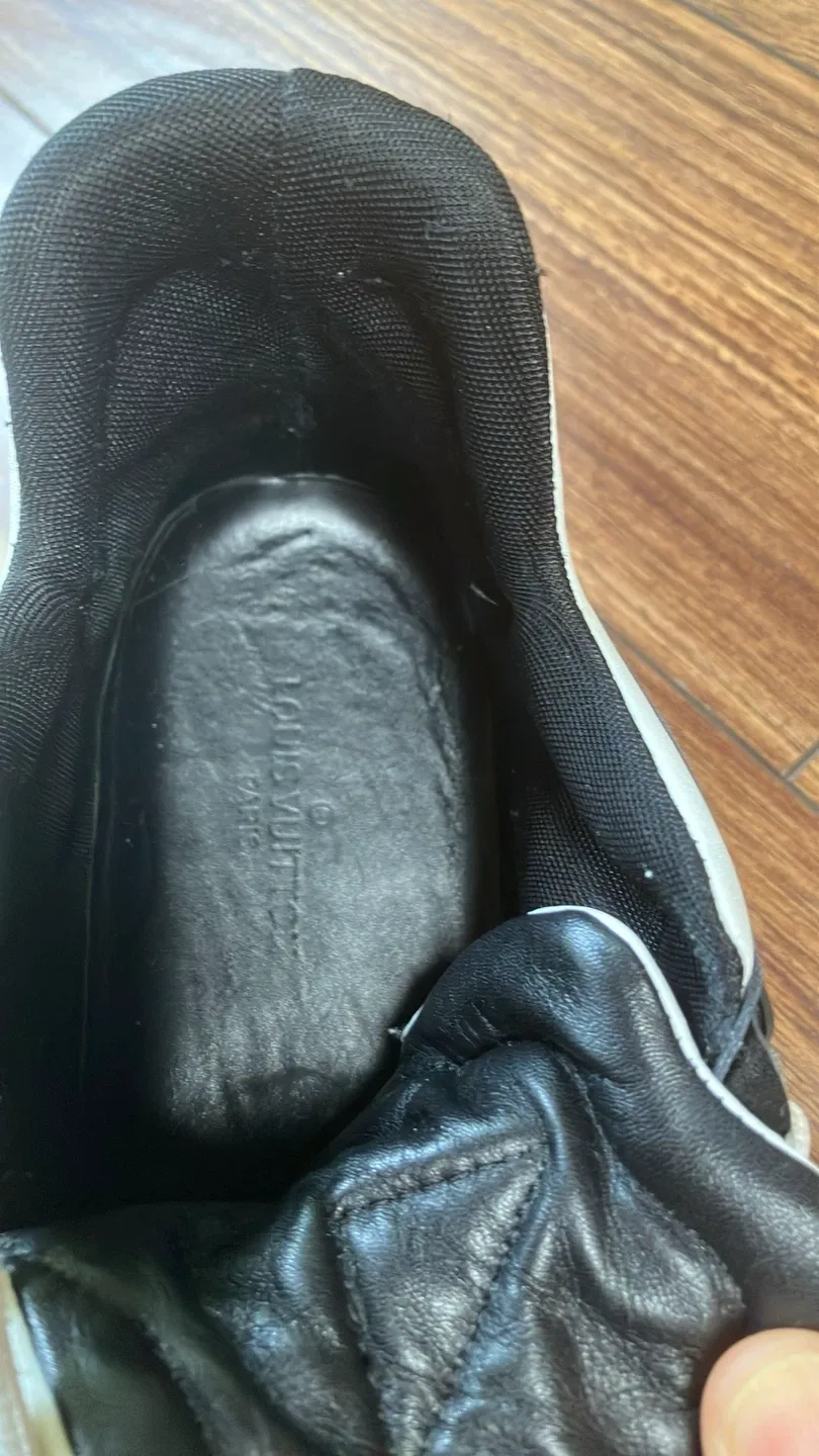 Louis Vuitton Black & White Sneakers image indicator(3)