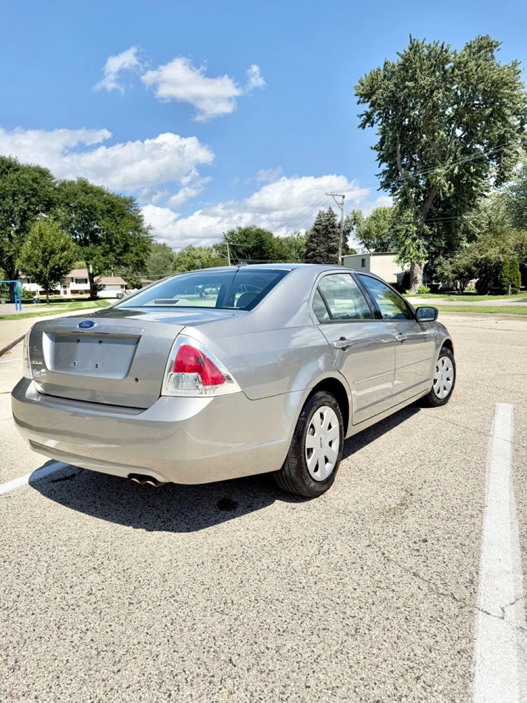 Ford Fusion Sedan - Silver - photo 2