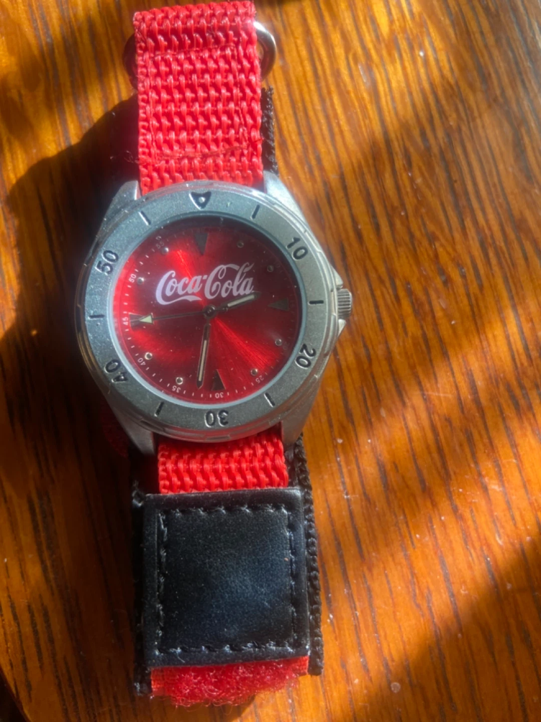 Coca-Cola Watch, Red Band