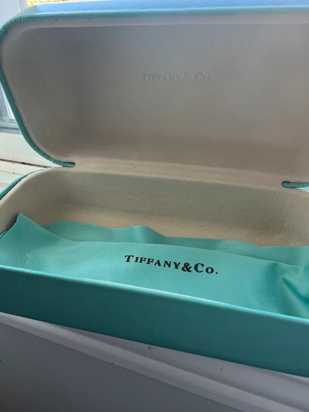 Tiffany & Co. Eyeglasses Case & Cloth image indicator(5)
