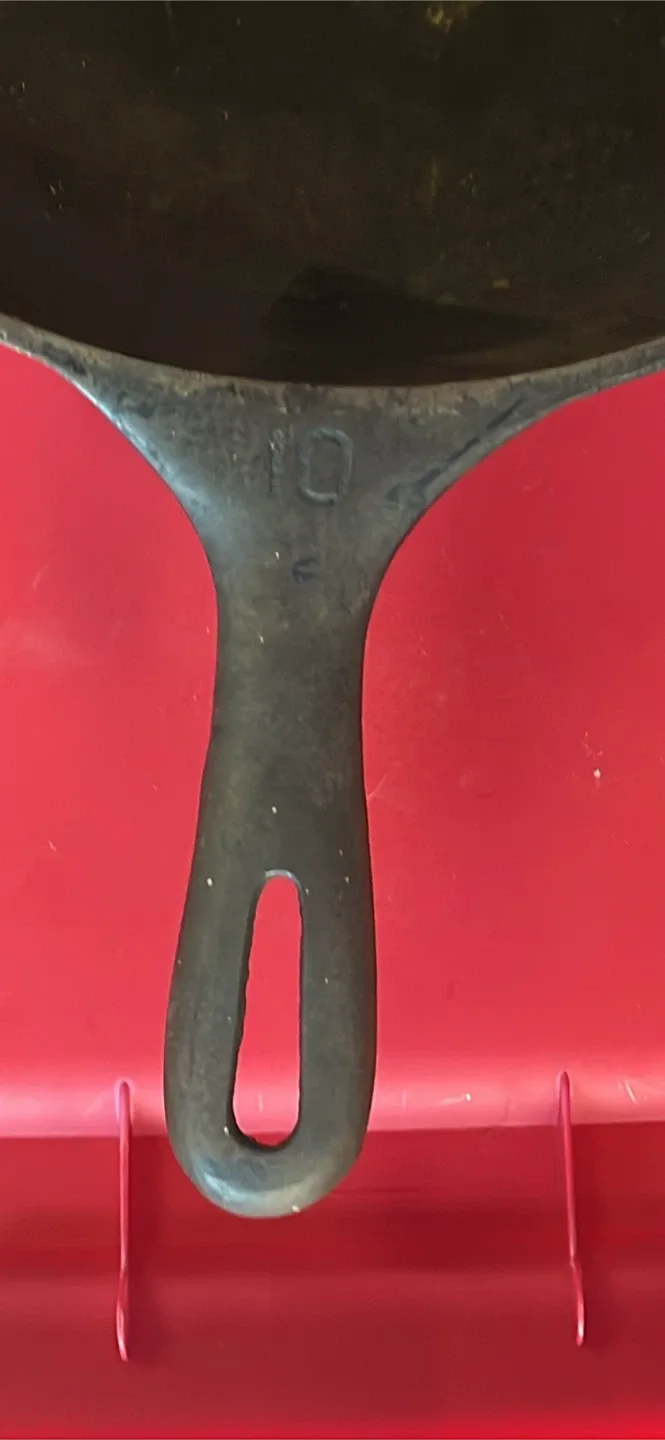 Cast Iron Skillet, 11 3/4” image indicator(4)