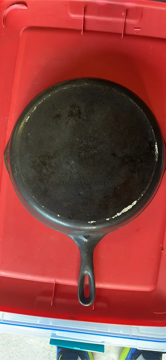Cast Iron Skillet, 11 3/4” image indicator(5)