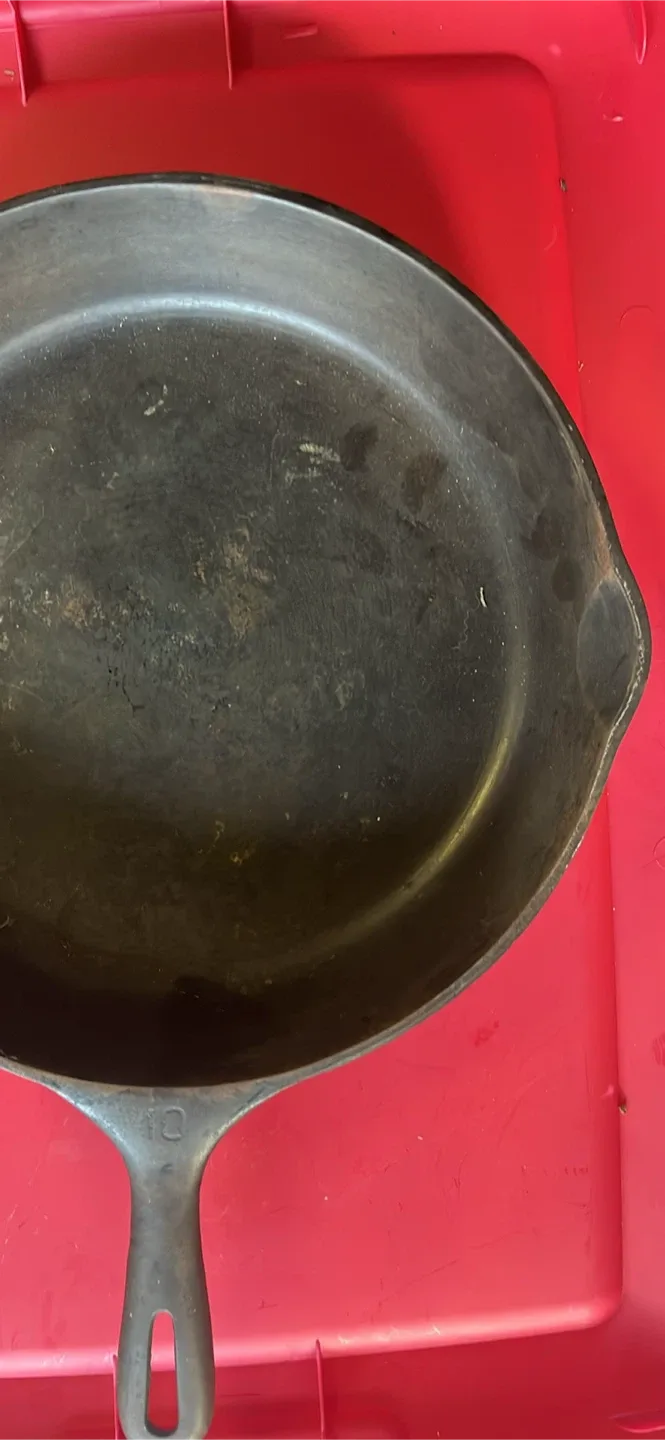 Cast Iron Skillet, 11 3/4” image indicator(3)