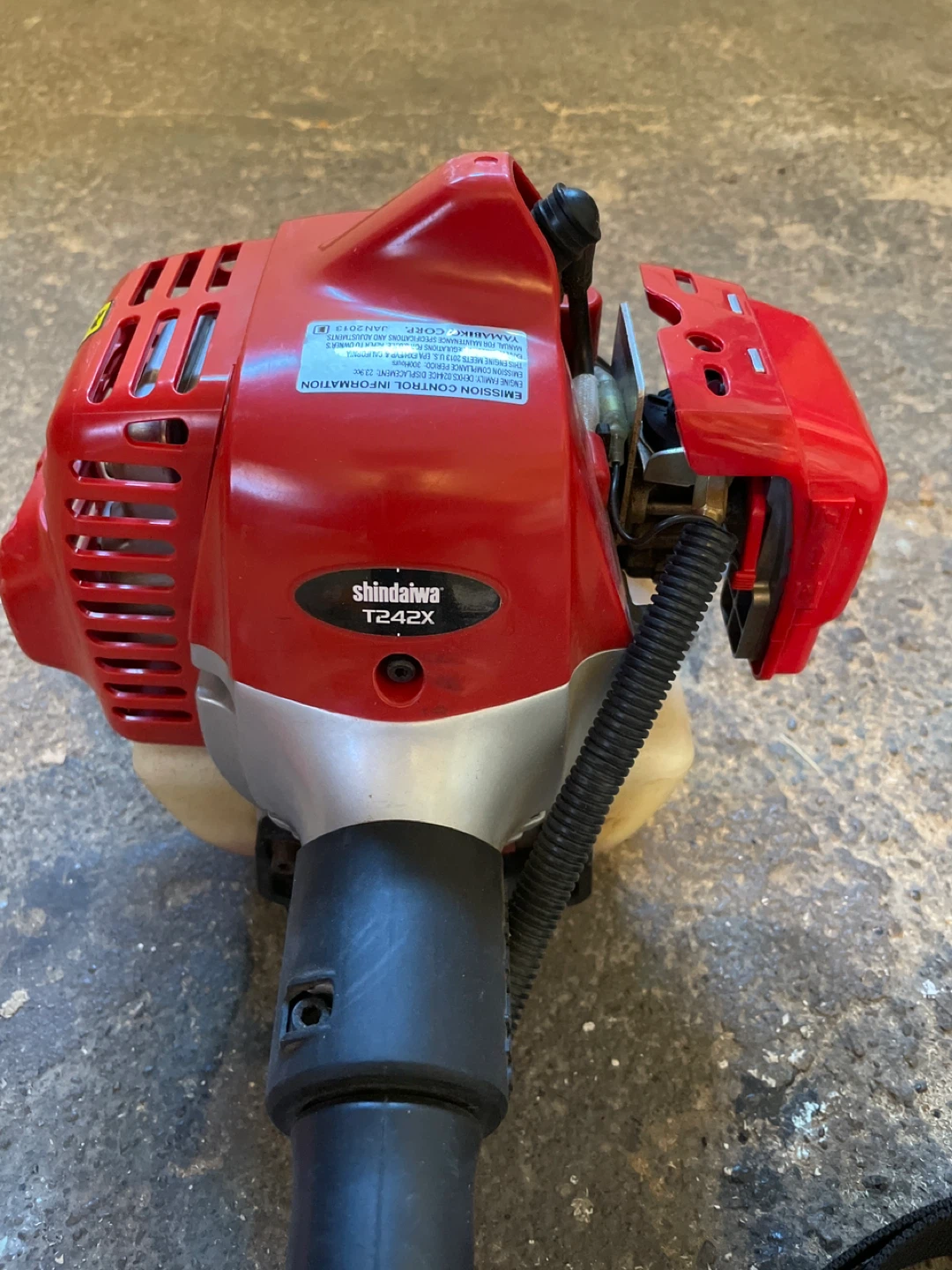 Shindaiwa T242X Trimmer with Accessories