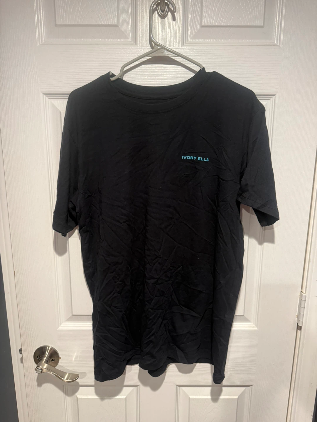 Ivory Ella Black T-Shirt