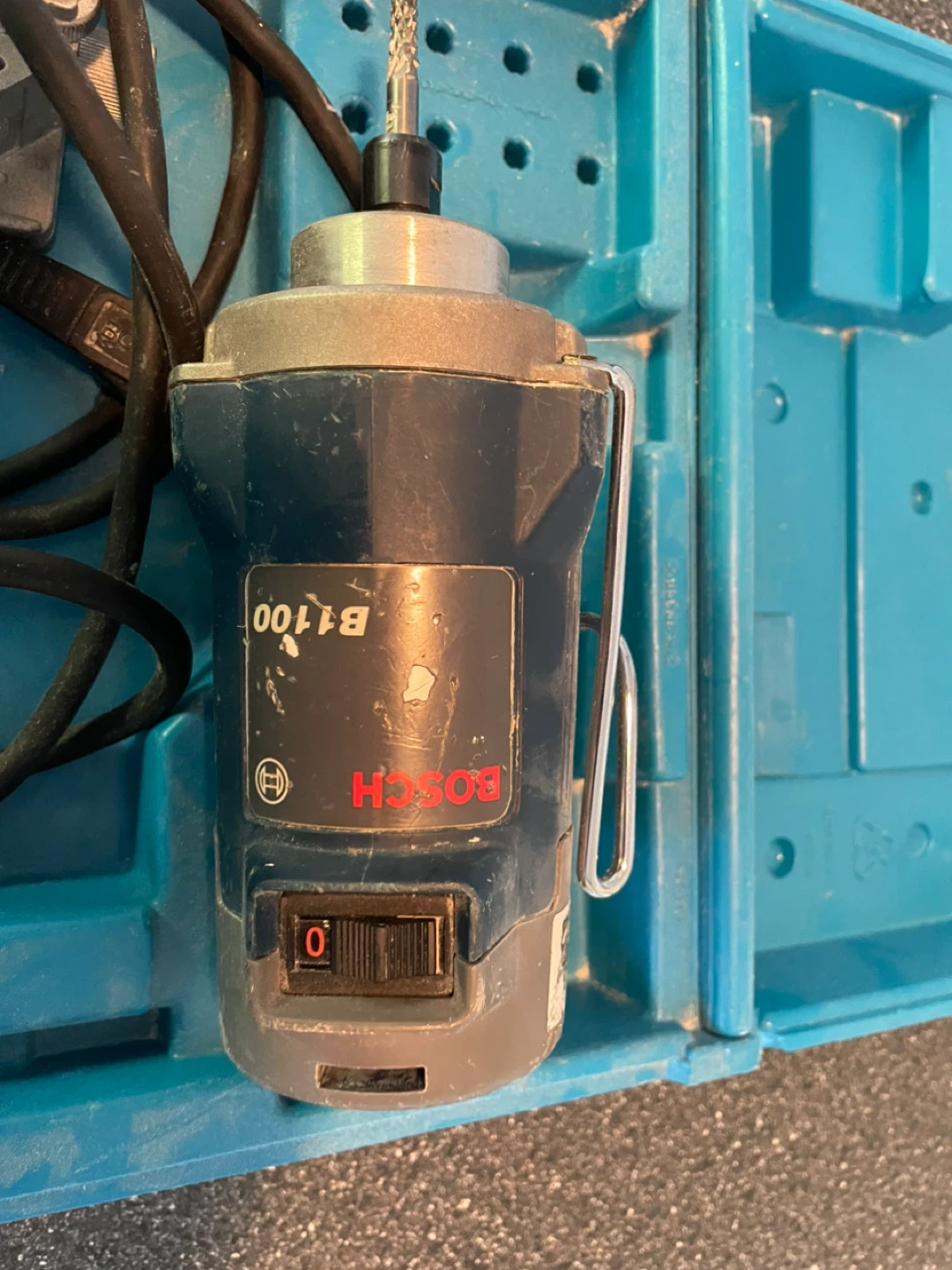 Bosch B1100 Router in Case - photo 3