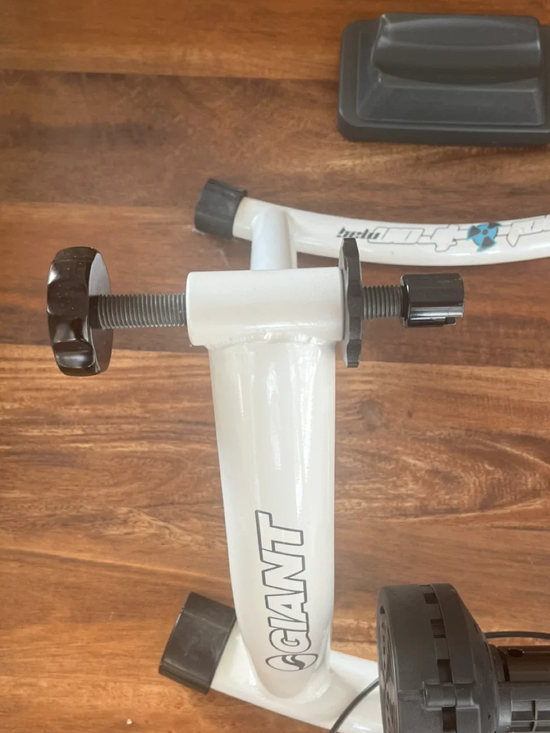 Giant Cyclotron Fluid ST Trainer image indicator(9)