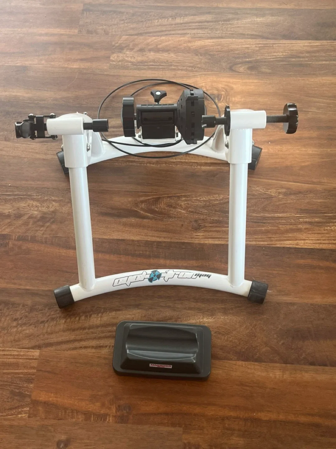 Giant Cyclotron Fluid ST Trainer image indicator(3)