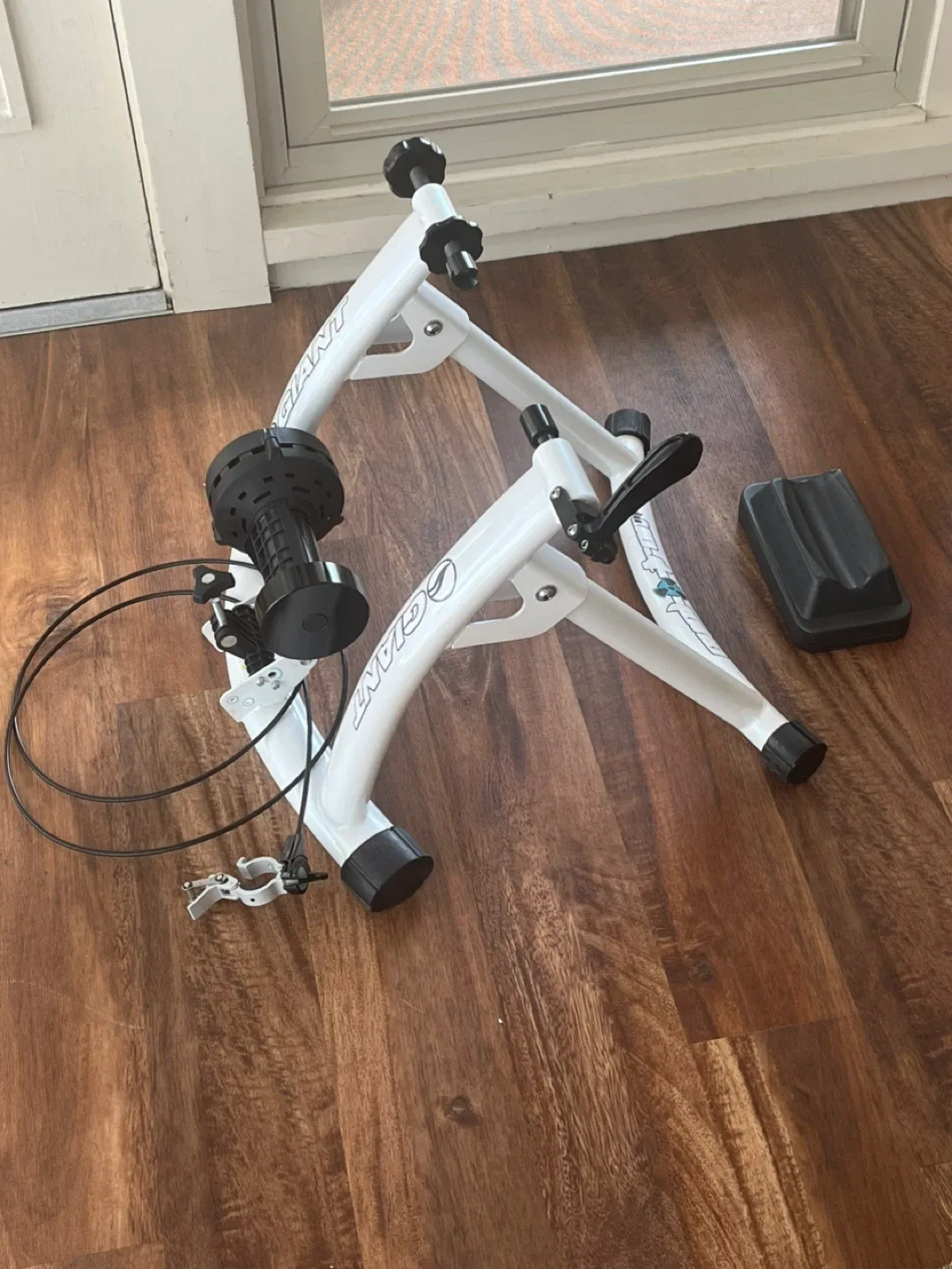 Giant Cyclotron Fluid ST Trainer image indicator(2)