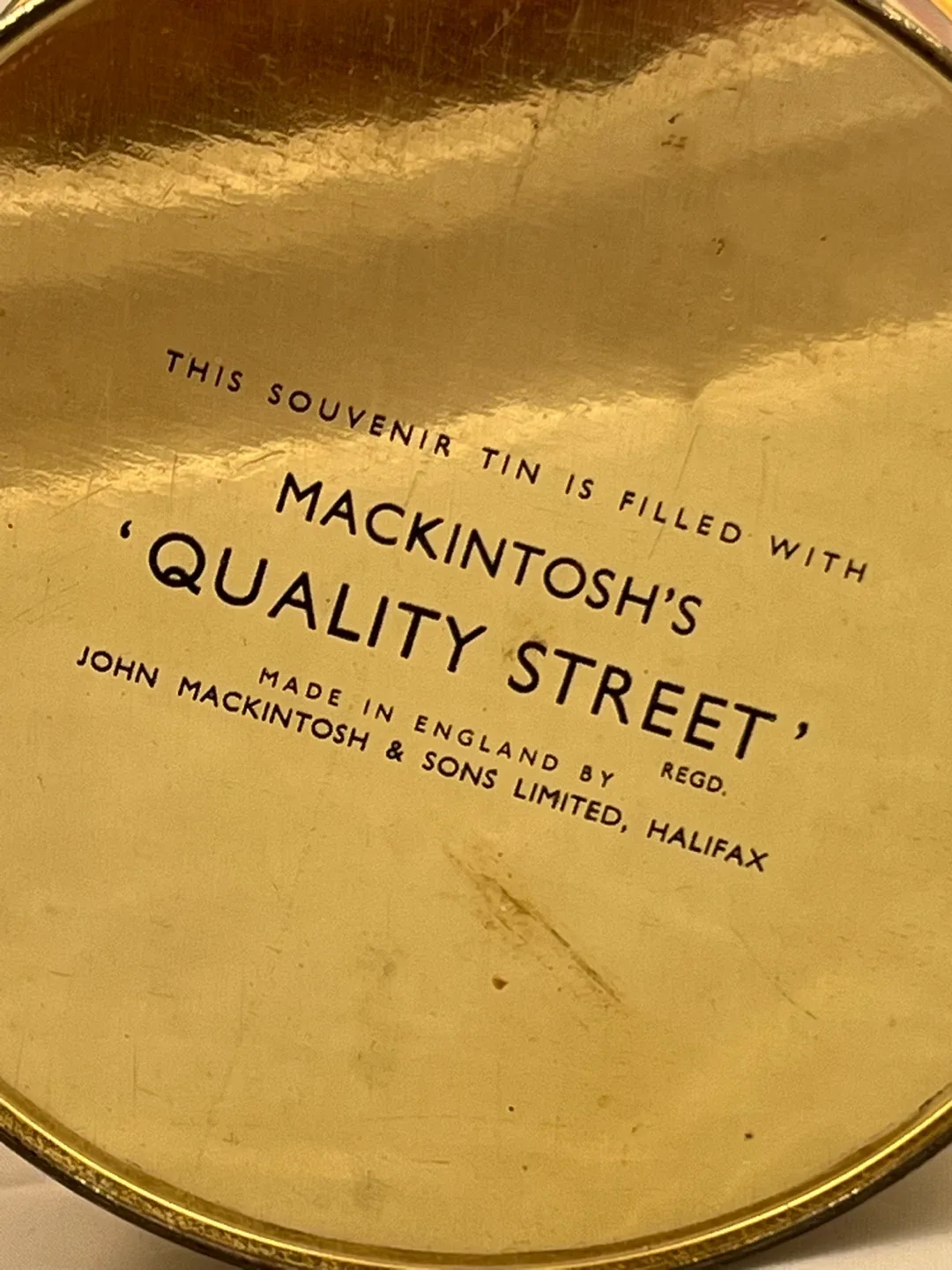 Mackintosh's Quality Street Souvenir Tin - 1953 image indicator(4)