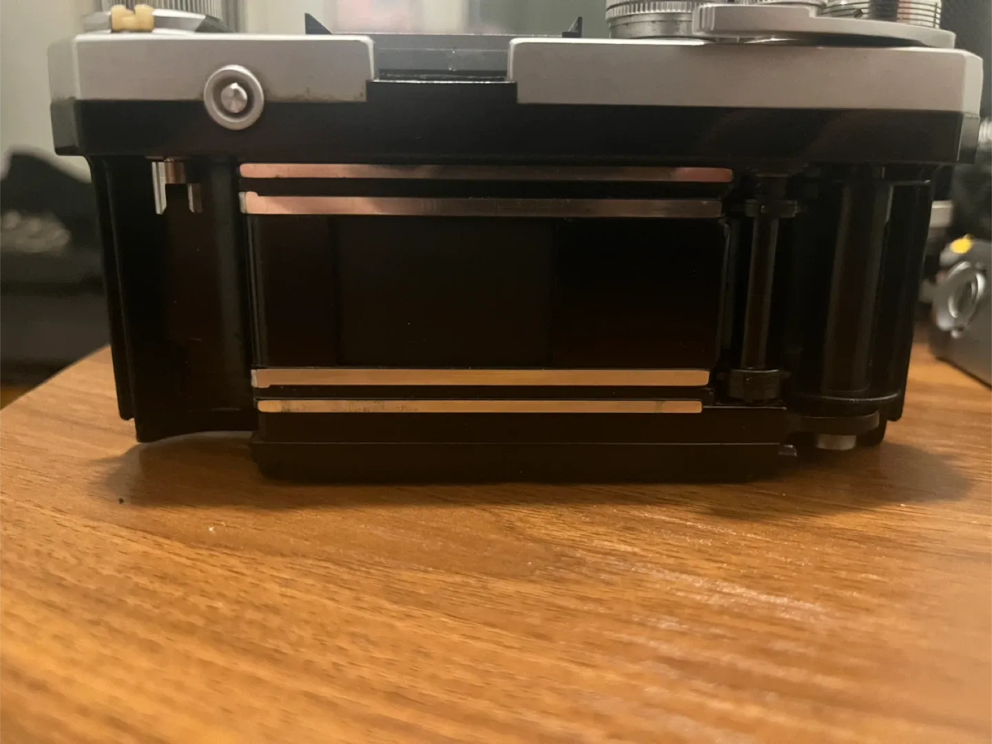 Nikon F Camera & Zoom-NIKKOR-C Auto Lens image indicator(6)