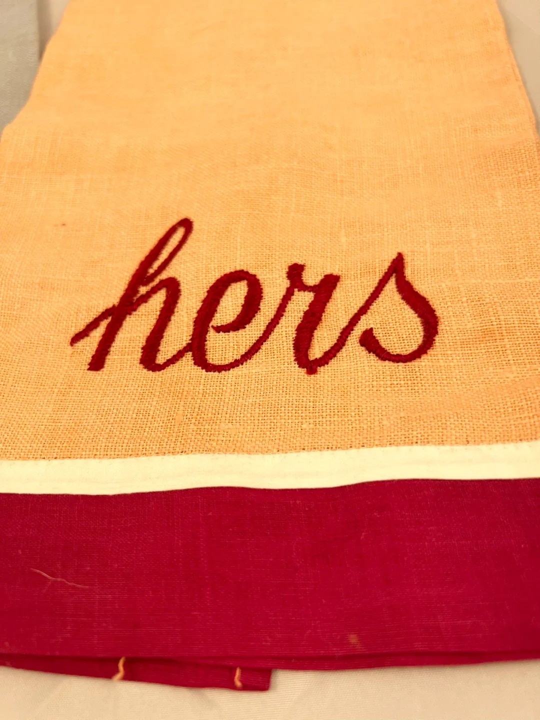 Vintage his and hers linen finger towels new condition image indicator(2)