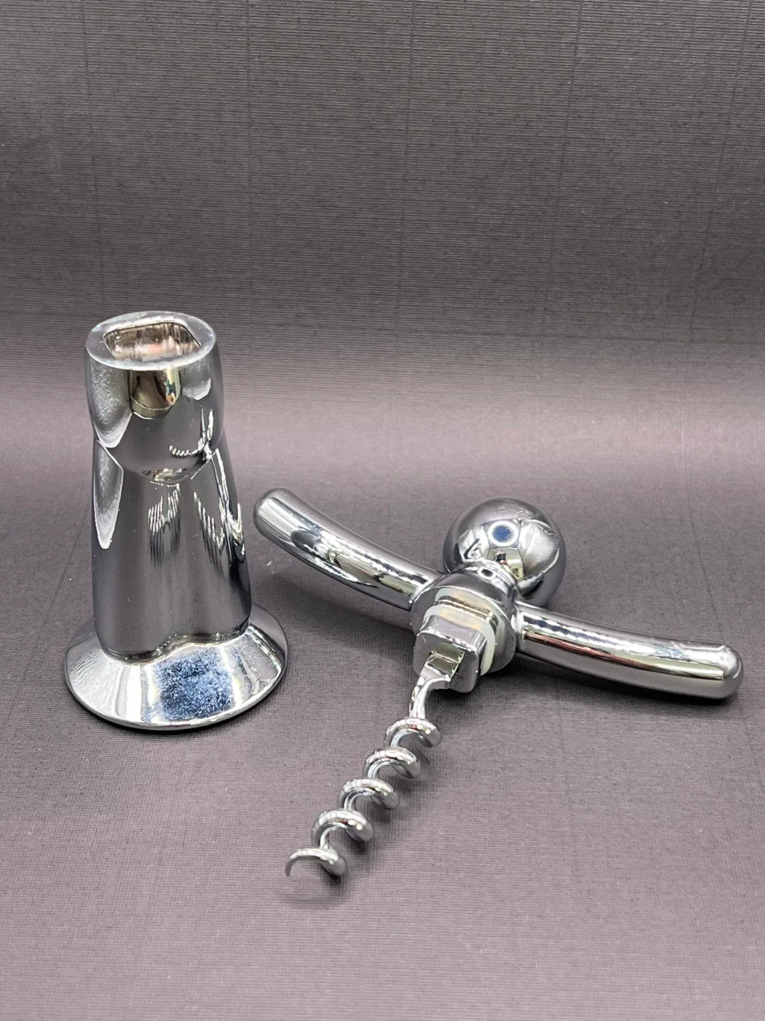 Umbra Buddy Chrome Bottle Opener & Stand image indicator(2)