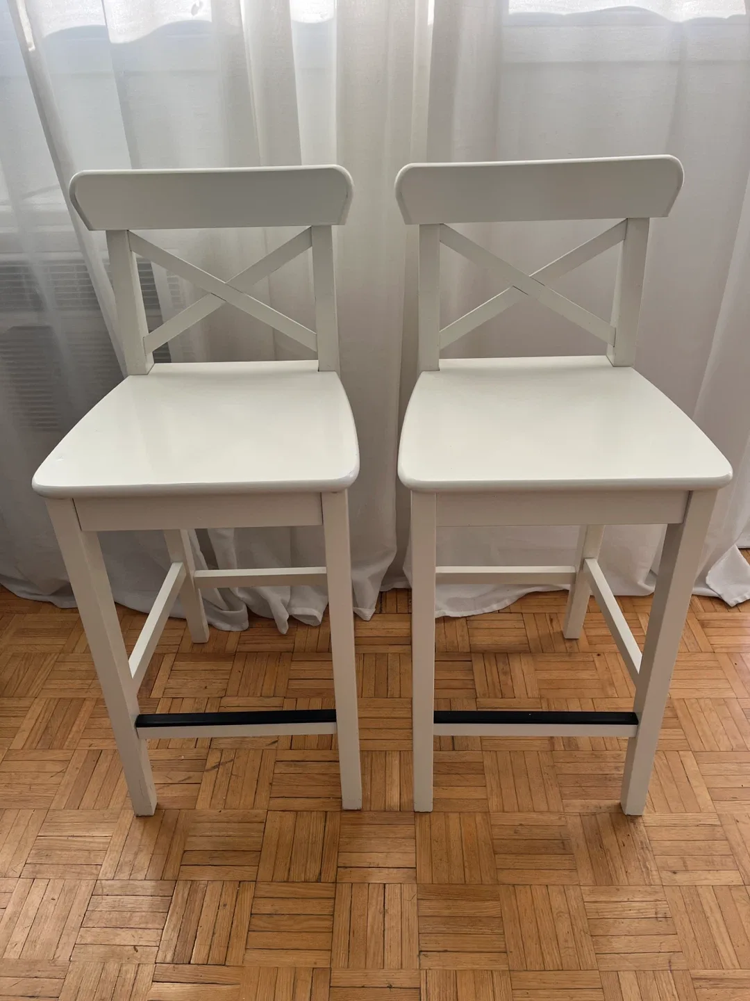 IKEA Ingolf Bar Stools - White image indicator(6)