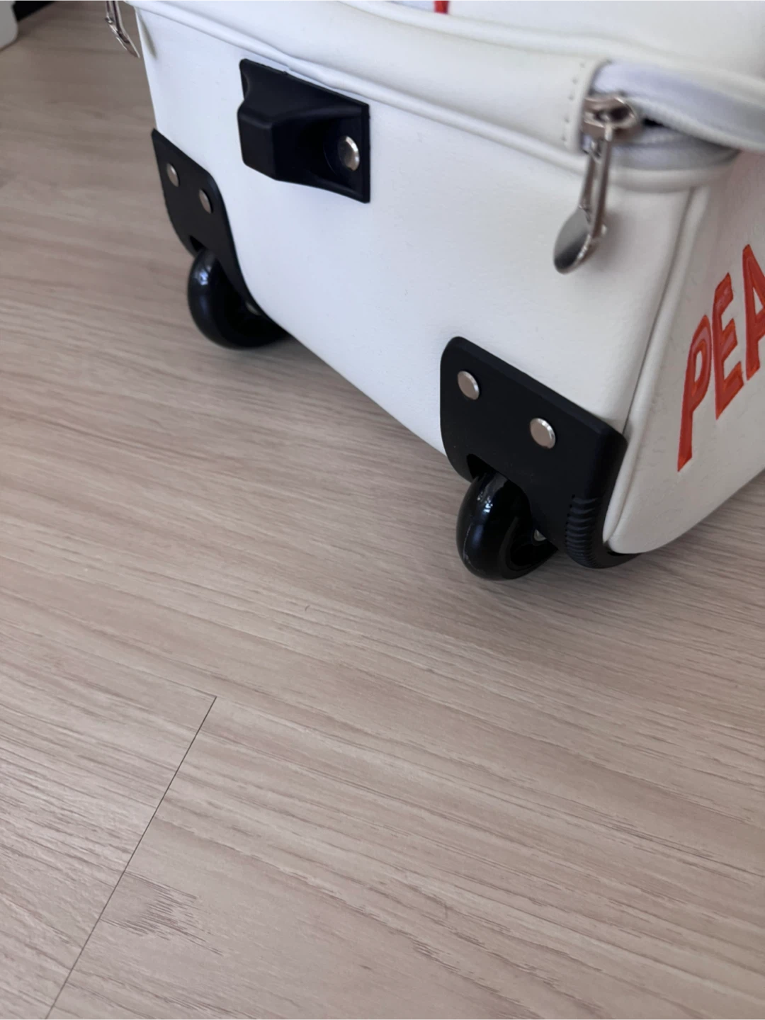 Authentic PG89 new golf bag with wheels and handle - photo 3