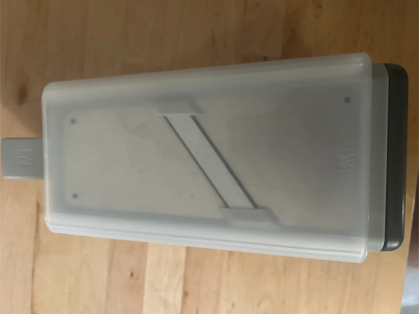 Zwilling Z-cut tower grater image indicator(4)