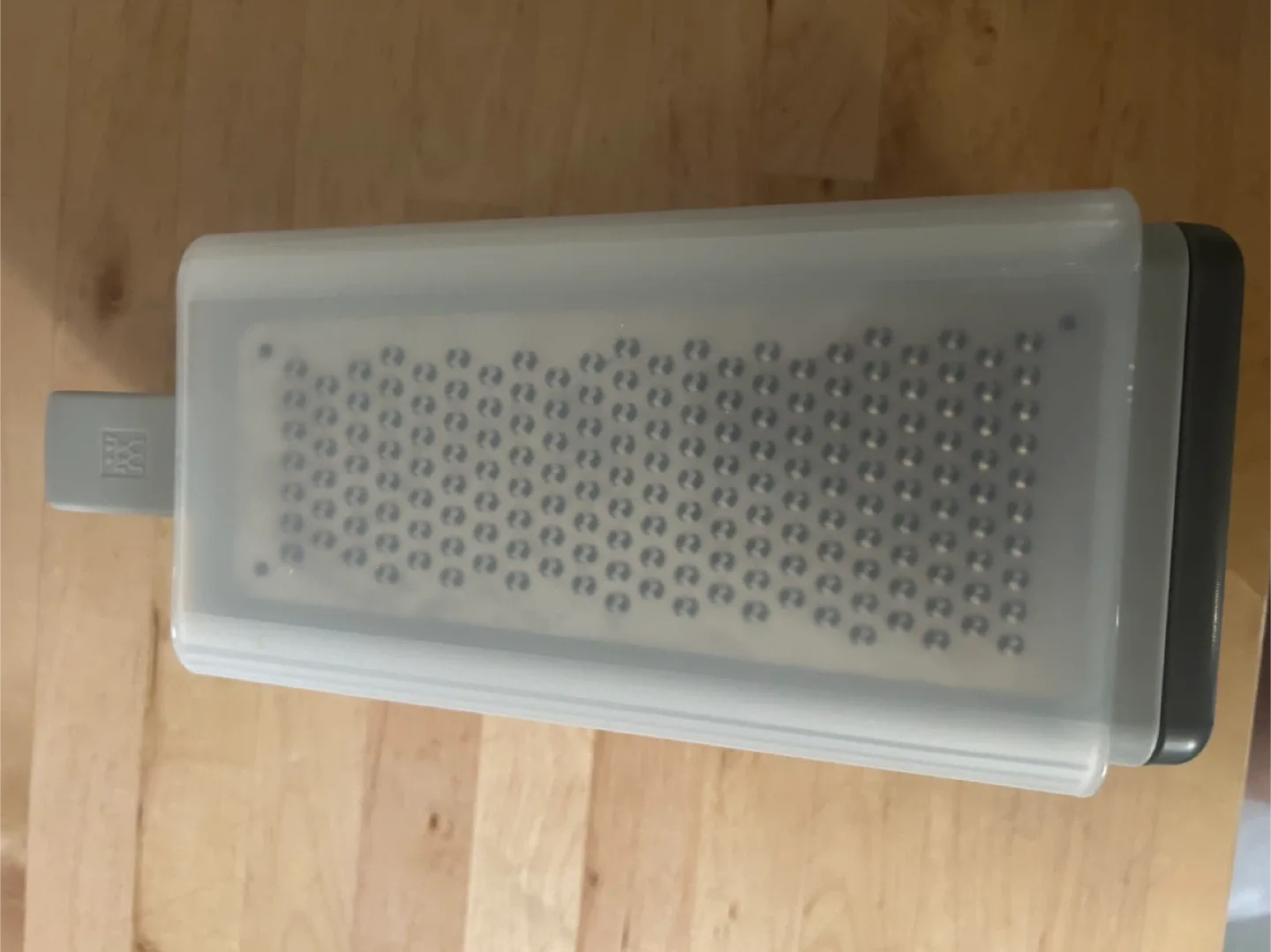 Zwilling Z-cut tower grater image indicator(2)