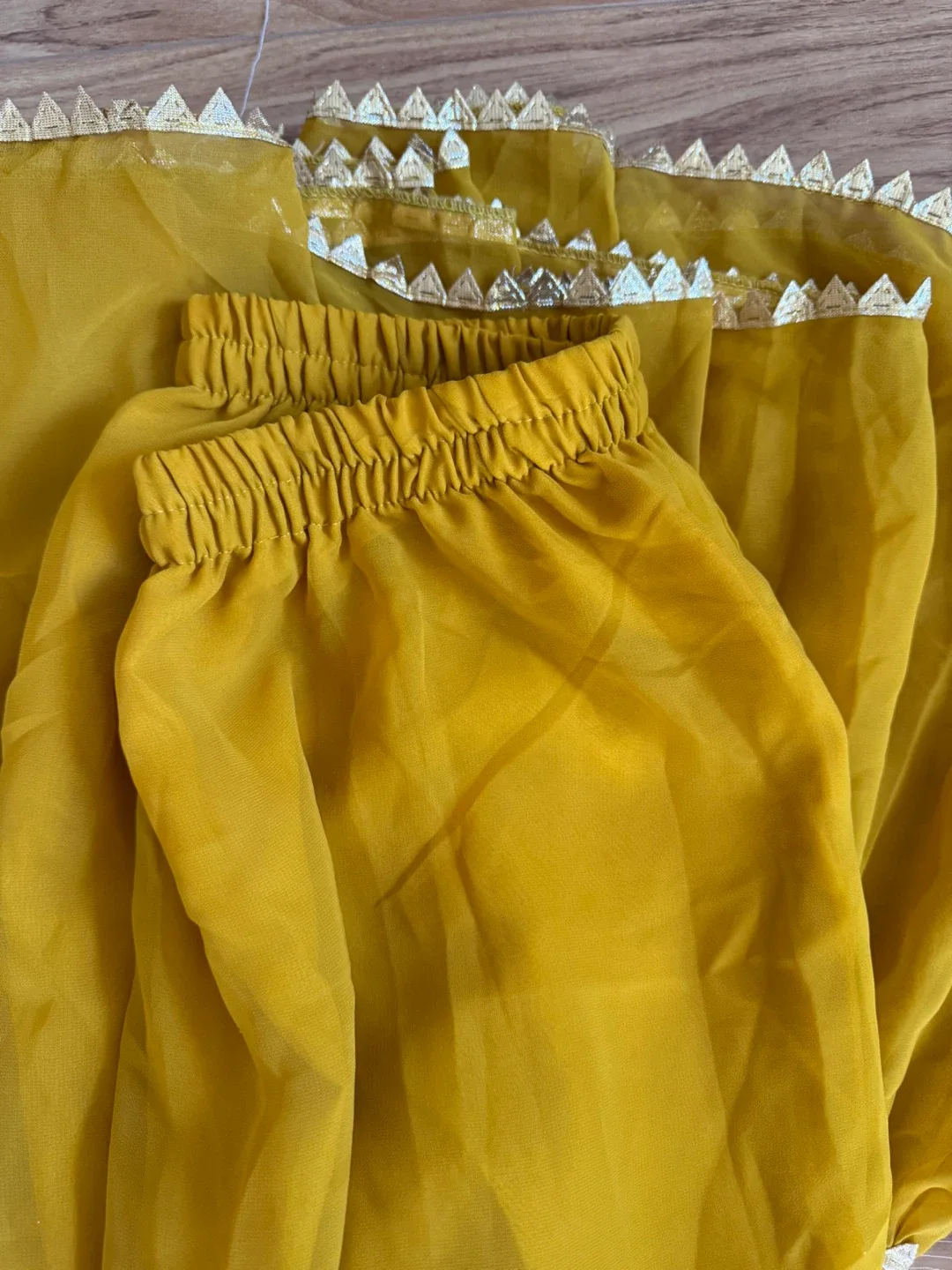 Woman’s Kurta Set 💰Price Negotiable! WORN ONCE ONLY  Size: XL 🪔 image indicator(8)