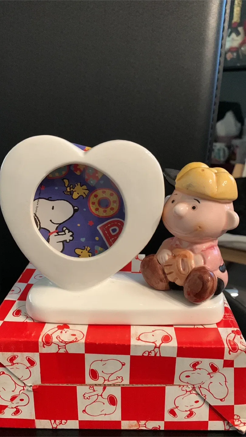 Charlie Brown & Peppermint Patty Ceramic Picture Frame image indicator(3)