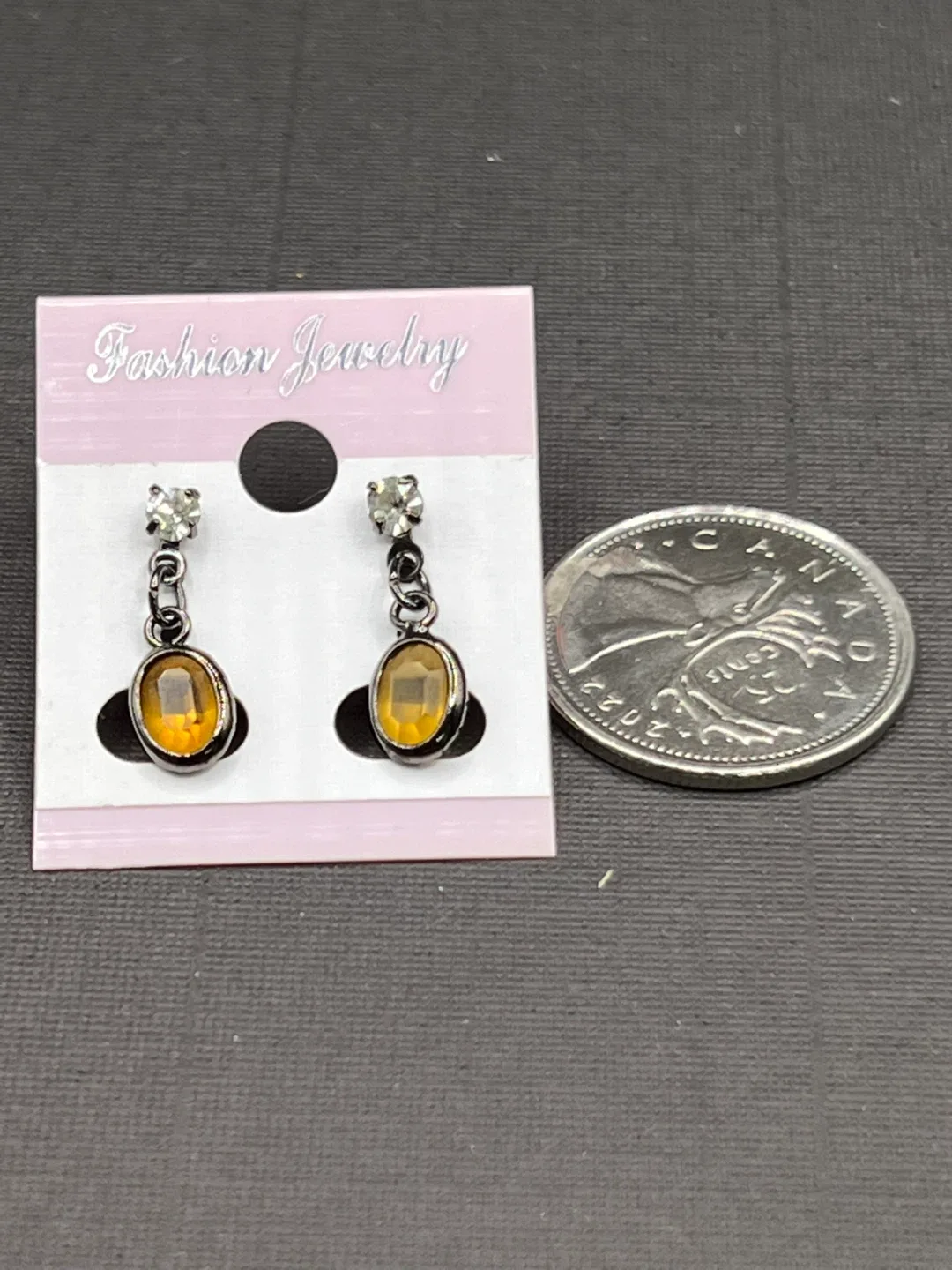 Assorted vintage Jewellery Lot image indicator(5)